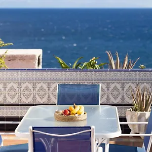 home2book-ocean-breeze-candelaria-terrace-pool.in-canary-islands.com/